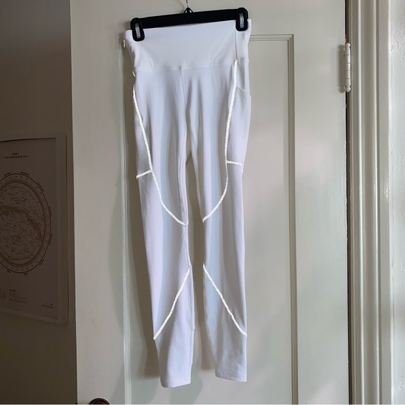 Fabletics white reflective leggings - Picture 2 of 5